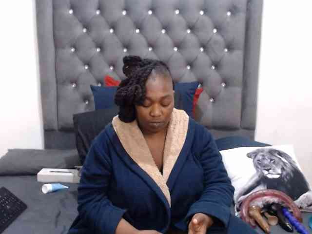 ChocSexcBeast webcam