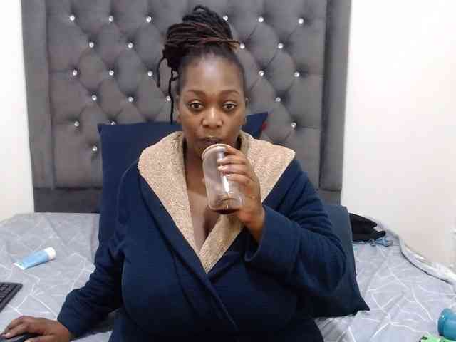 ChocSexcBeast webcam