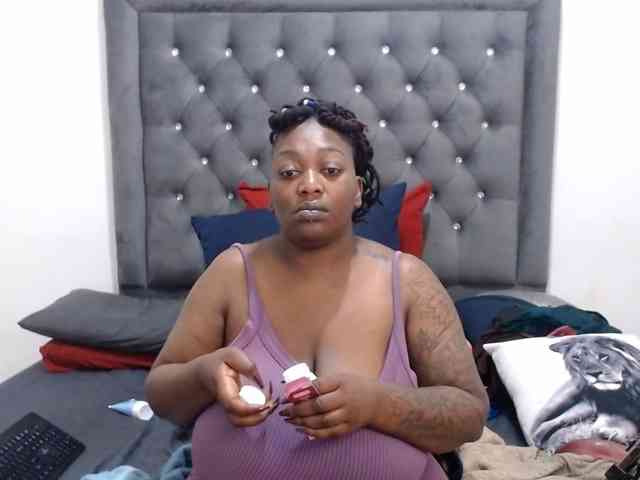 ChocSexcBeast webcam