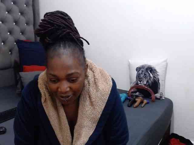 ChocSexcBeast webcam