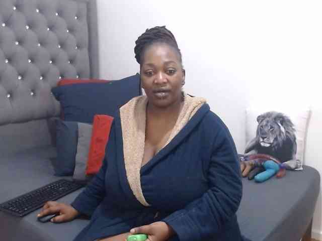 ChocSexcBeast webcam