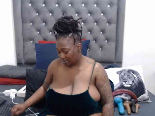 ChocSexcBeast webcam