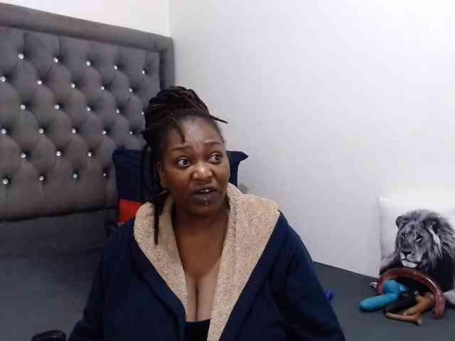 ChocSexcBeast webcam