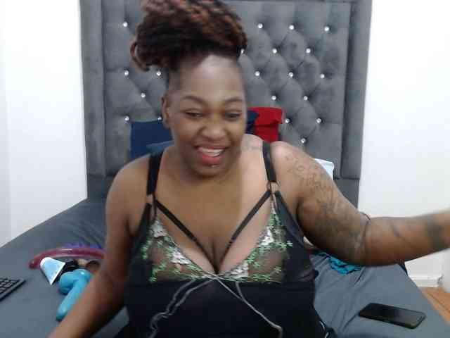 ChocSexcBeast webcam