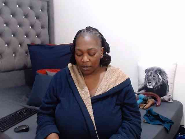ChocSexcBeast webcam