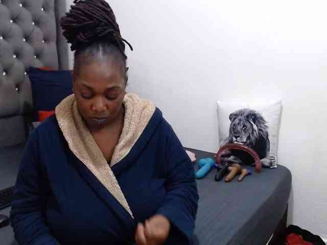 ChocSexcBeast webcam
