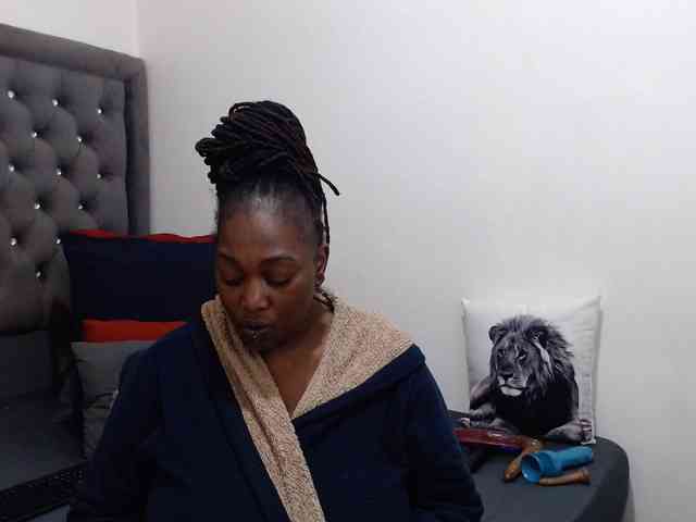 ChocSexcBeast webcam