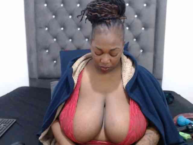 ChocSexcBeast webcam