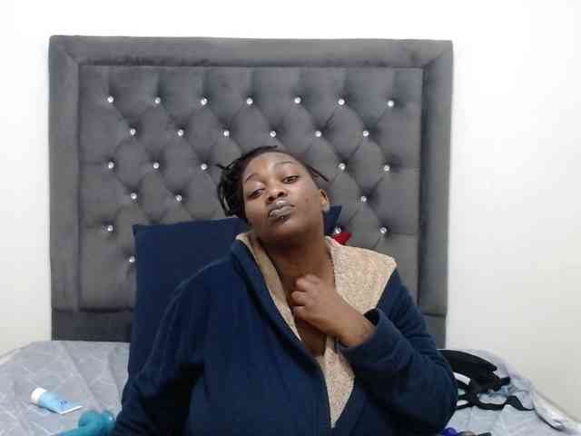 ChocSexcBeast webcam