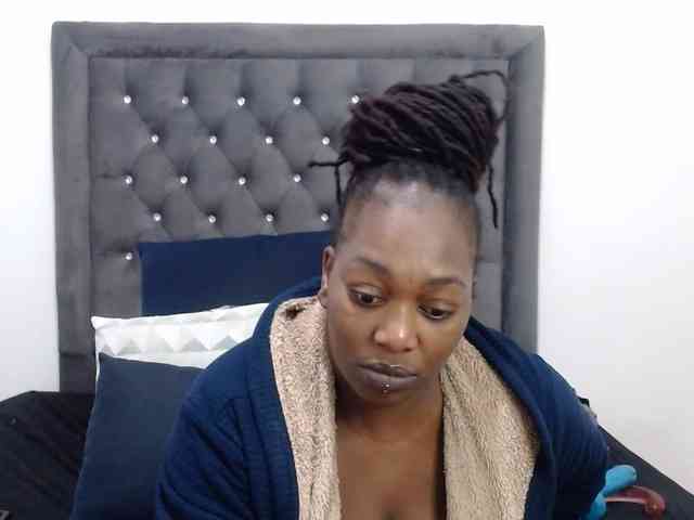 ChocSexcBeast webcam