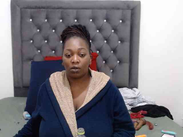 ChocSexcBeast webcam