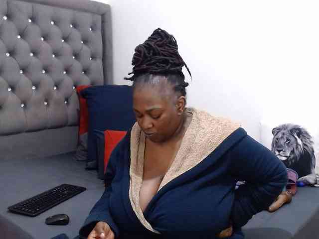 ChocSexcBeast webcam
