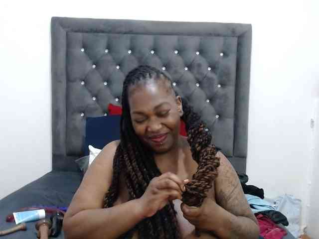 ChocSexcBeast webcam