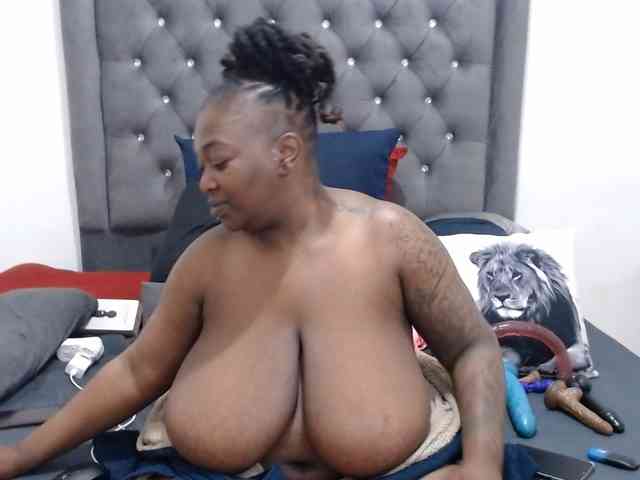 ChocSexcBeast webcam