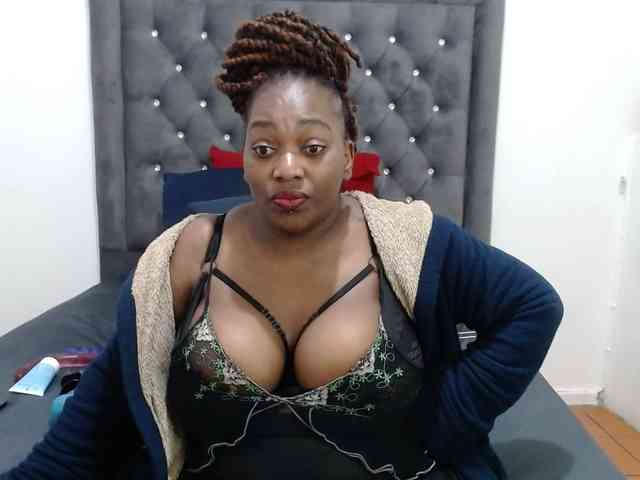 ChocSexcBeast webcam