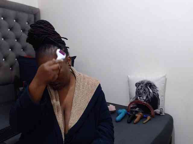 ChocSexcBeast webcam