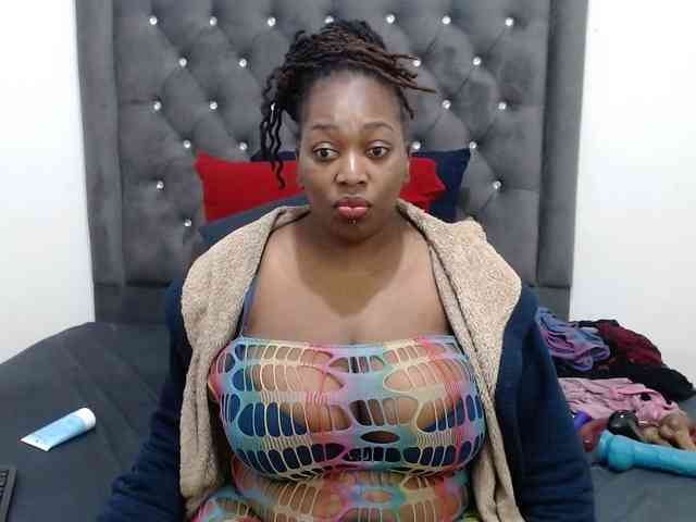 ChocSexcBeast webcam