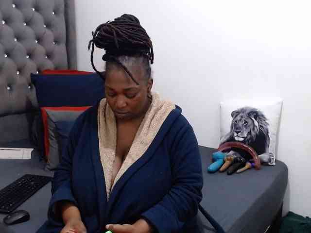 ChocSexcBeast webcam