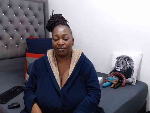 ChocSexcBeast webcam