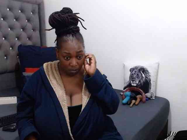 ChocSexcBeast webcam