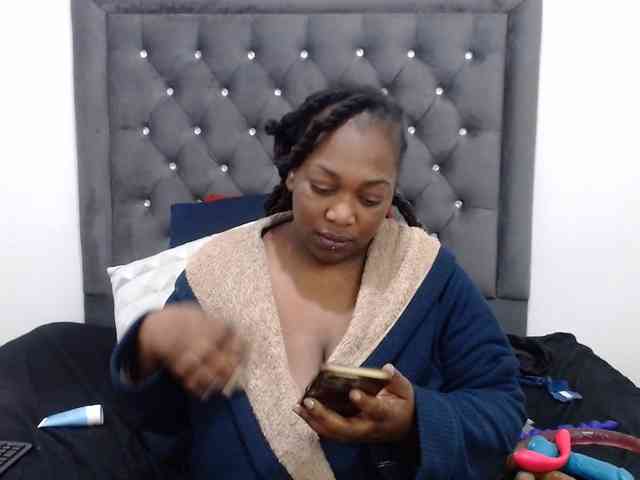 ChocSexcBeast webcam