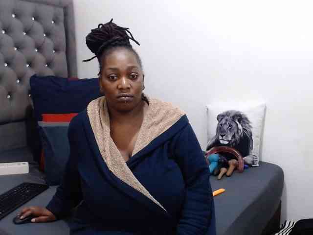 ChocSexcBeast webcam
