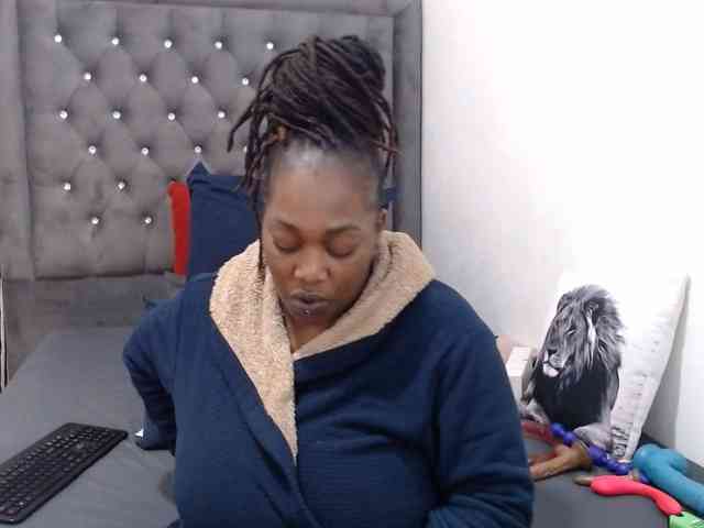 ChocSexcBeast webcam