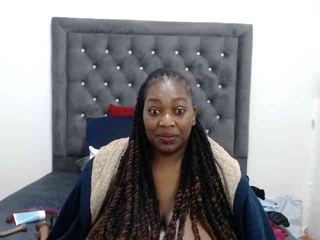 ChocSexcBeast webcam