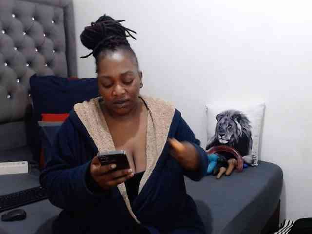 ChocSexcBeast webcam