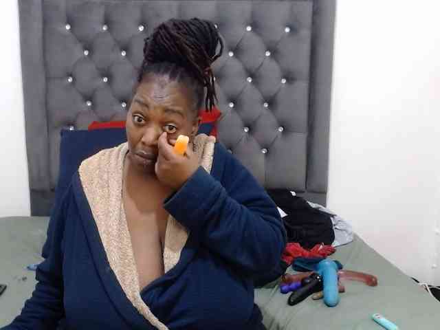 ChocSexcBeast webcam