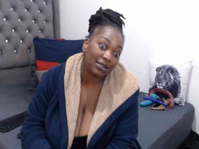 ChocSexcBeast webcam