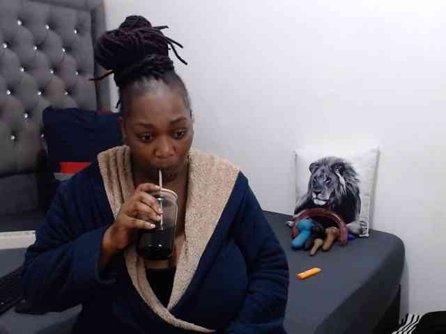ChocSexcBeast webcam