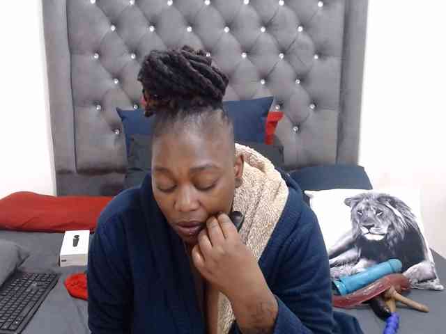 ChocSexcBeast webcam