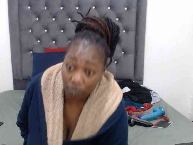 ChocSexcBeast webcam