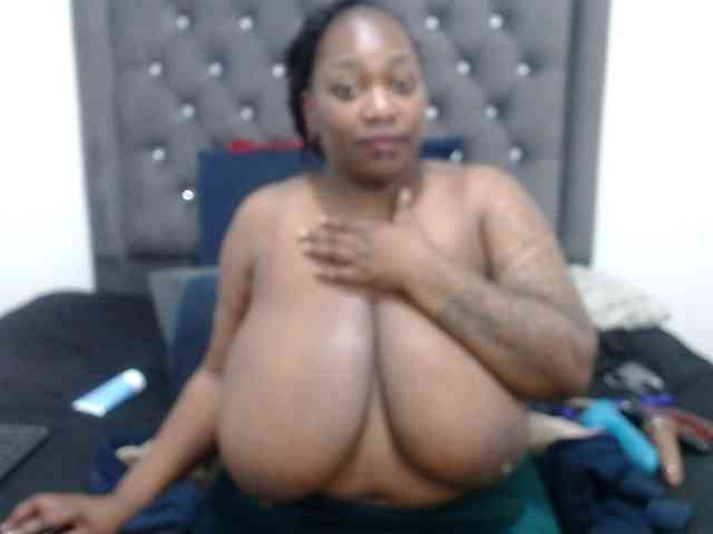 ChocSexcBeast webcam