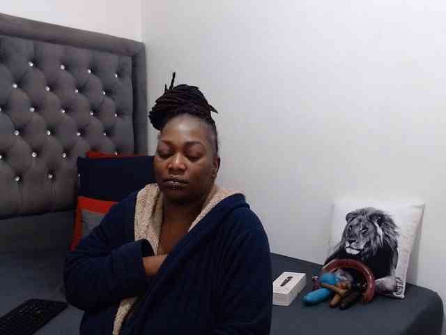ChocSexcBeast webcam