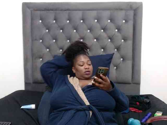ChocSexcBeast webcam