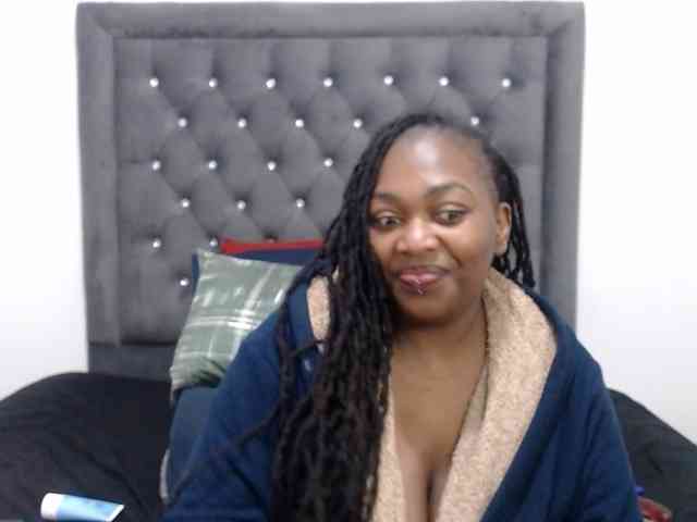 ChocSexcBeast webcam