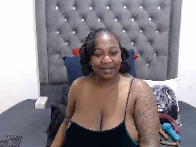 ChocSexcBeast webcam