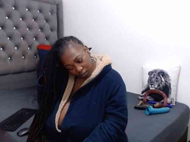 ChocSexcBeast webcam