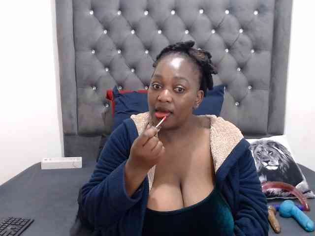 ChocSexcBeast webcam