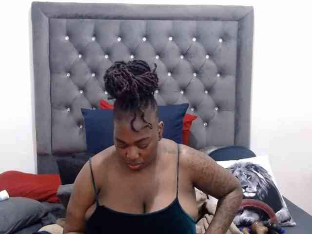 ChocSexcBeast webcam