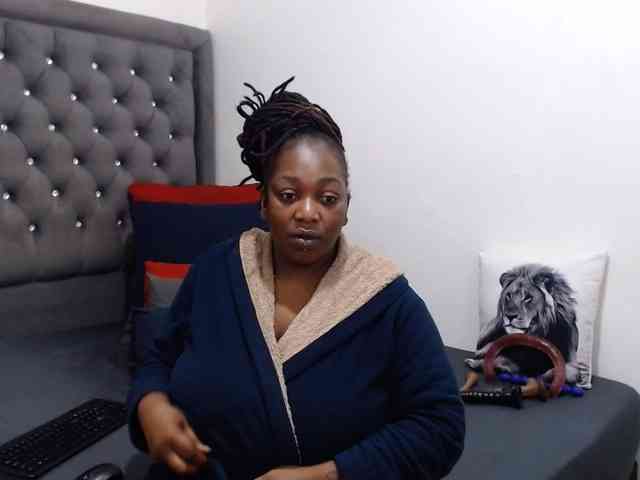 ChocSexcBeast webcam