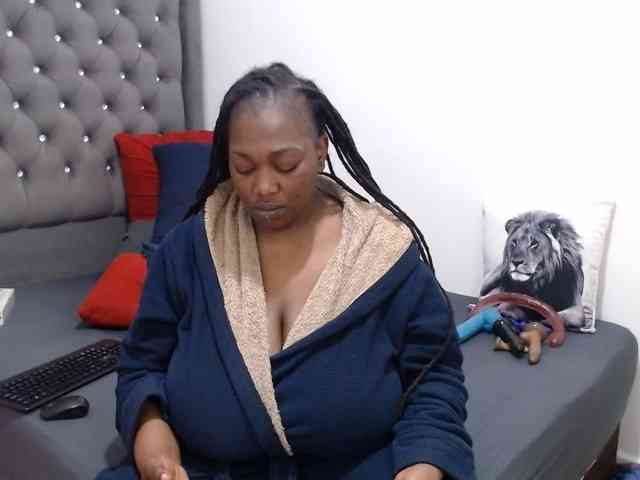 ChocSexcBeast webcam