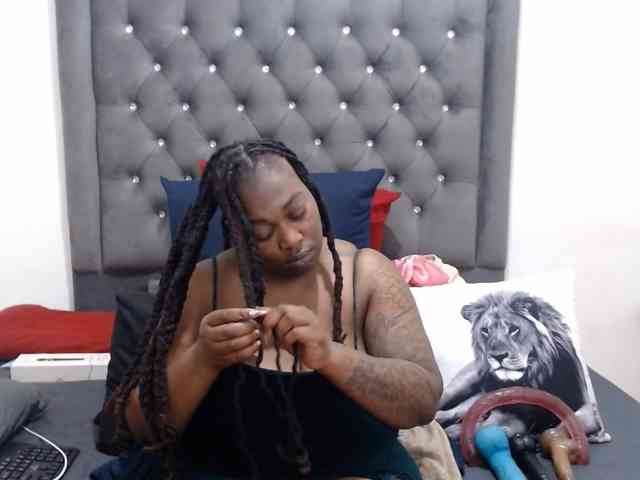 ChocSexcBeast webcam