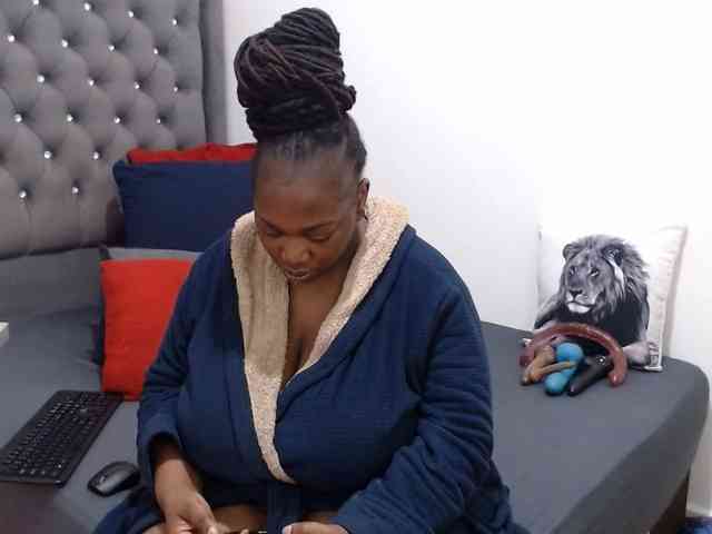 ChocSexcBeast webcam