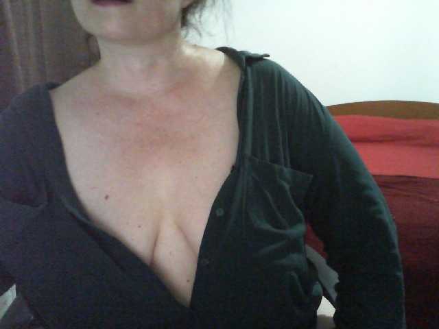 GATI live cam on BongaCams