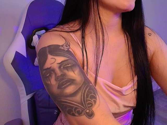 JuliianaSmit live cam on BongaCams