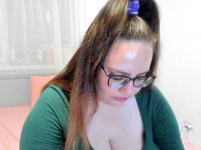 amiravyxen live cam on BongaCams