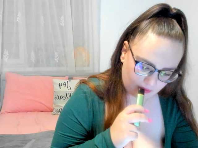 amiravyxen live cam on BongaCams